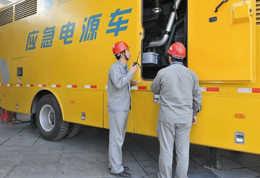 陈仓如何清理被灰尘覆盖的机油散热器？
